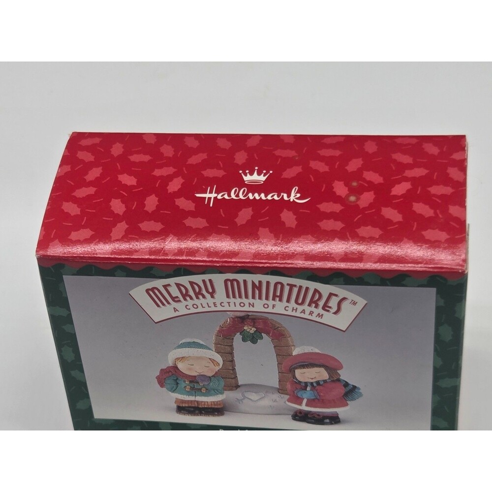 Hallmark Merry Miniatures Bashful Mistletoe 3-Piece Christmas Set 1996
